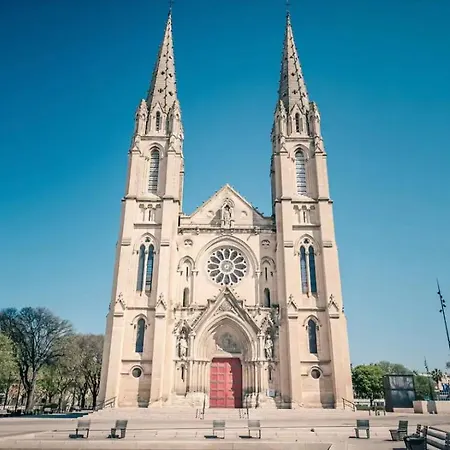 Petite Maison De Avec Jardin Quartier Calme *