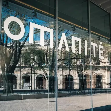 Hébergement de vacances Petite Maison De Avec Jardin Quartier Calme *