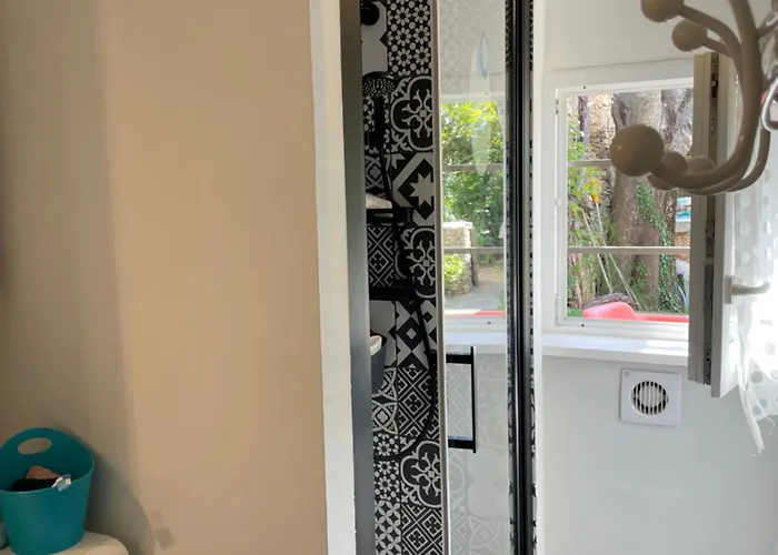 Σπίτι διακοπών Petite Maison De Avec Jardin Quartier Calme *