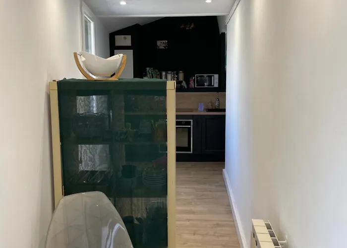 Petite Maison De Avec Jardin Quartier Calme * Νιμ